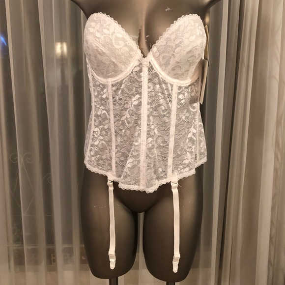Carnival Other - 🔥Carnival White Lace Boned Corset